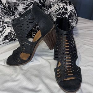 Women’s Maurice’s Blaire open-toe bootie, size 10M